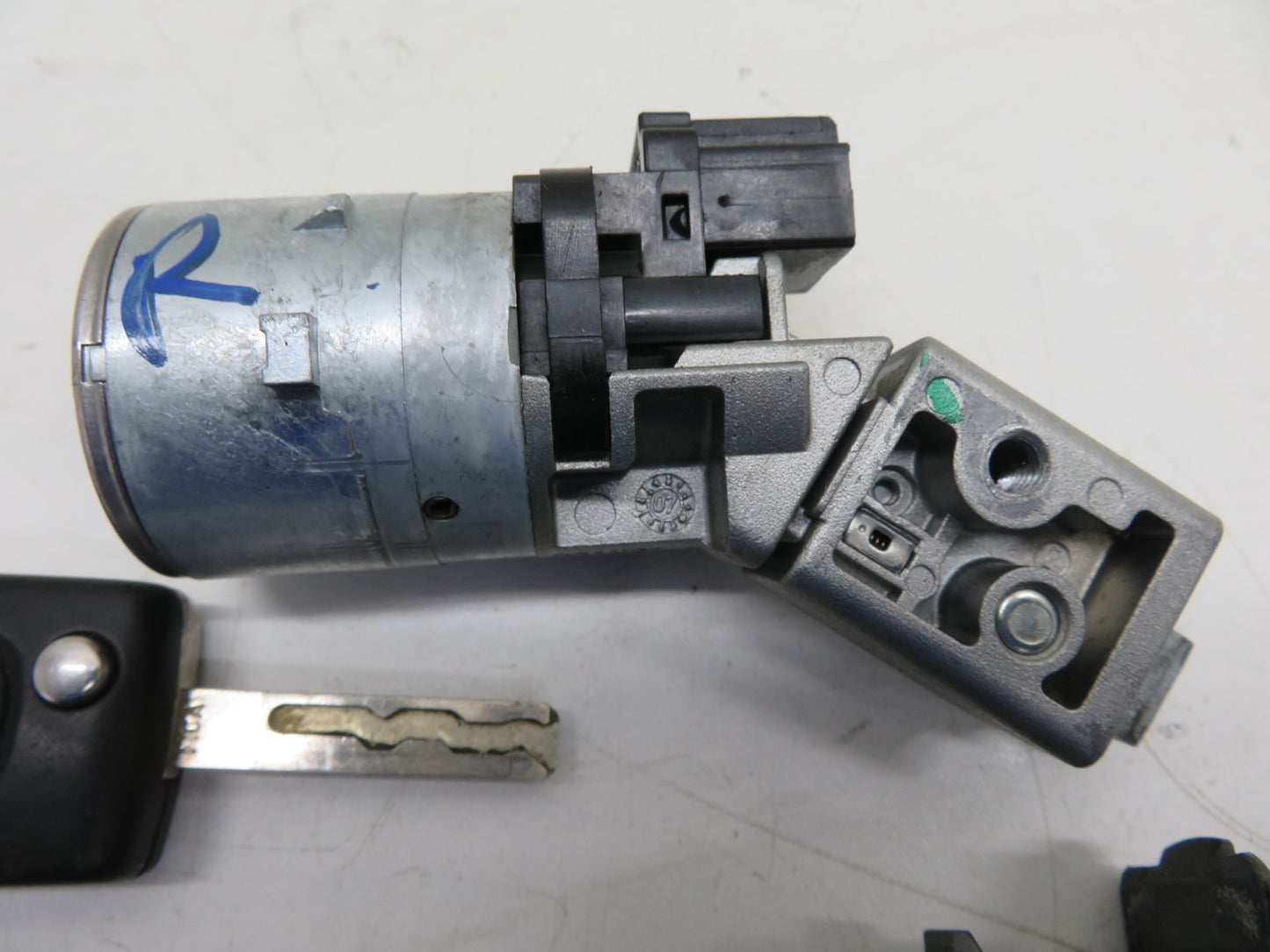 CITROEN C5 X7 IGNITON BARREL LOCK SET WITH KEY 2008-2015 1528