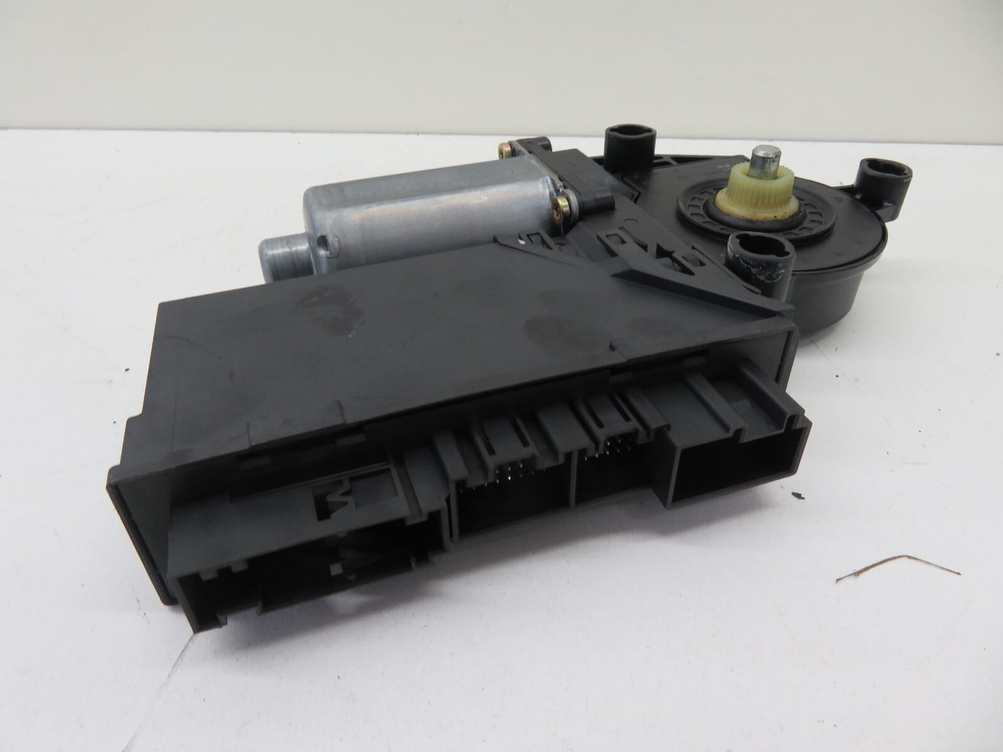 PORSCHE CAYENNE 955 OSR REAR WINDOW MOTOR RIGHT 7L0959794 2003-2006 1634-8