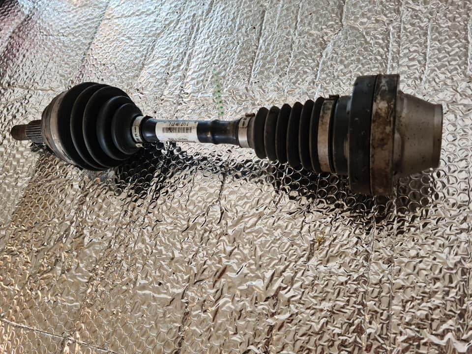 PORSCHE CAYENNE S 955 V8 FRONT DRIVER SIDE DRIVESHAFT 7l0407271A 2003-2007 SA