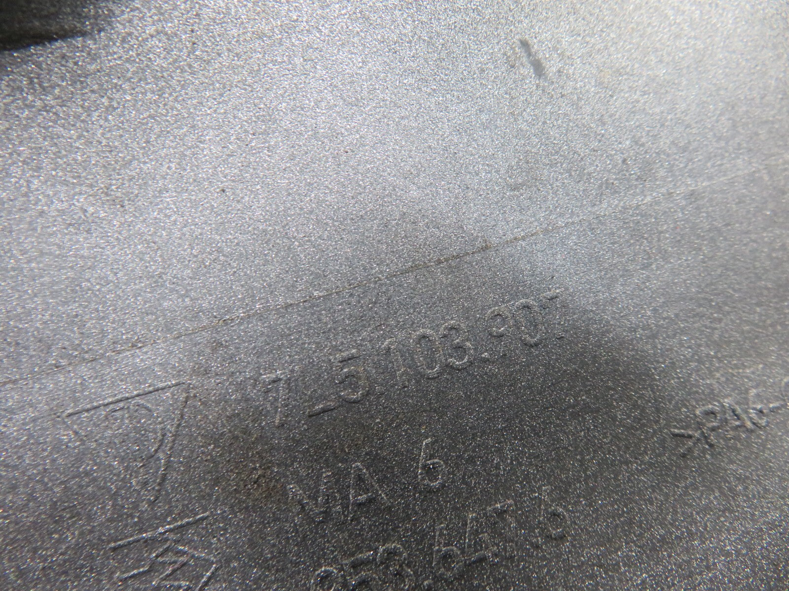 PORSCHE CAYENNE 955 V8 ENGINE COVER 2003-2007 1718-4