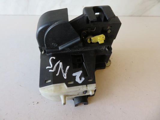 RENAULT CLIO MK2 NS PASSENGER DOOR LOCK CATCH 2000-2006 AMS1700-2