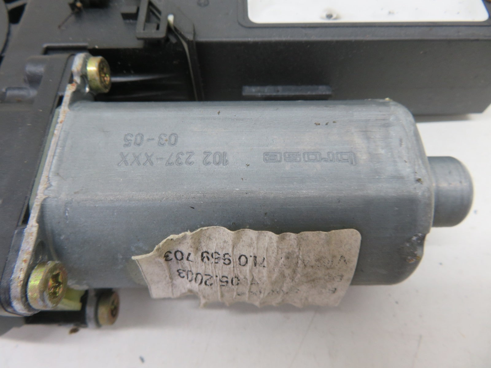 PORSCHE CAYENNE 955 REAR LEFT WINDOW MOTOR 7L0959795 2003-2007 1752-17