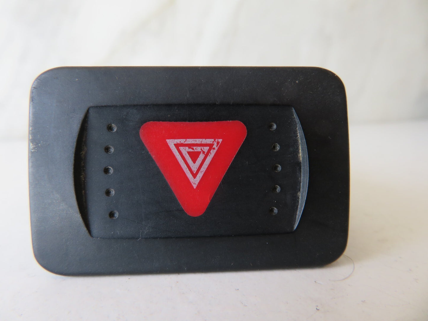 AUDI A3 8P HAZARD SWITCH 1J0 953 235 C 2003-2008 AMS1417