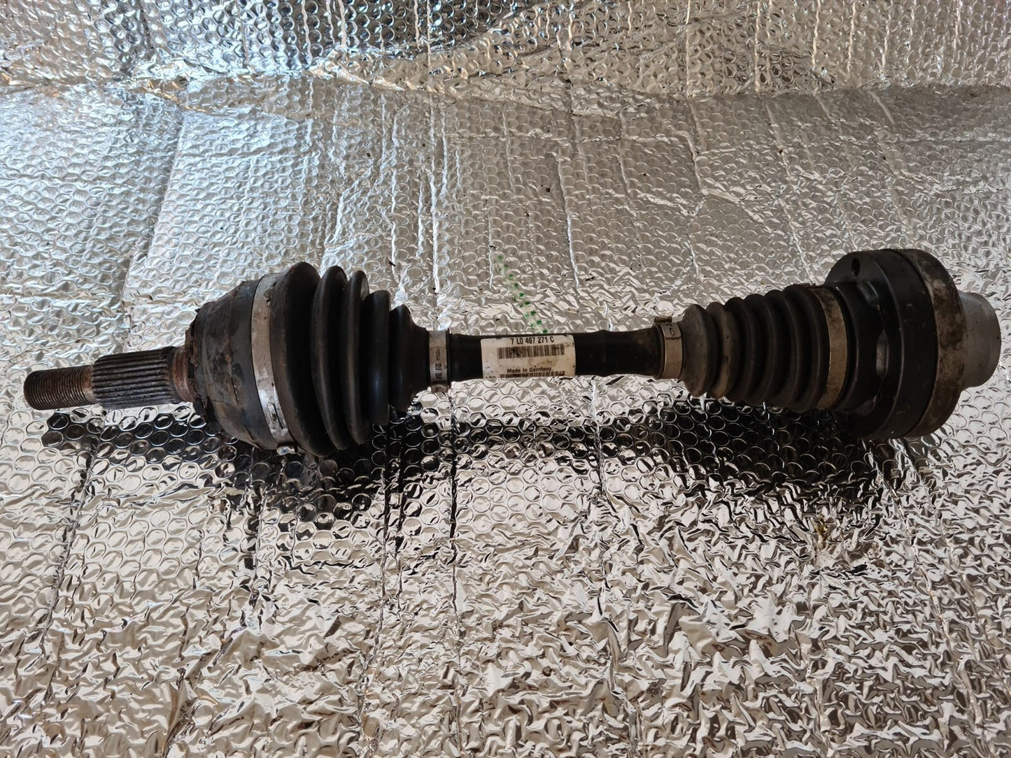 PORSCHE CAYENNE S 955 V8 FRONT DRIVER SIDE DRIVESHAFT 7l0407271A 2003-2007 SA