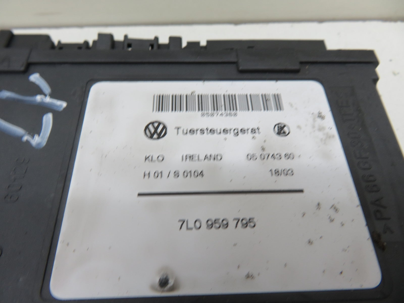 PORSCHE CAYENNE 955 REAR LEFT WINDOW MOTOR 7L0959795 2003-2007 1752-17