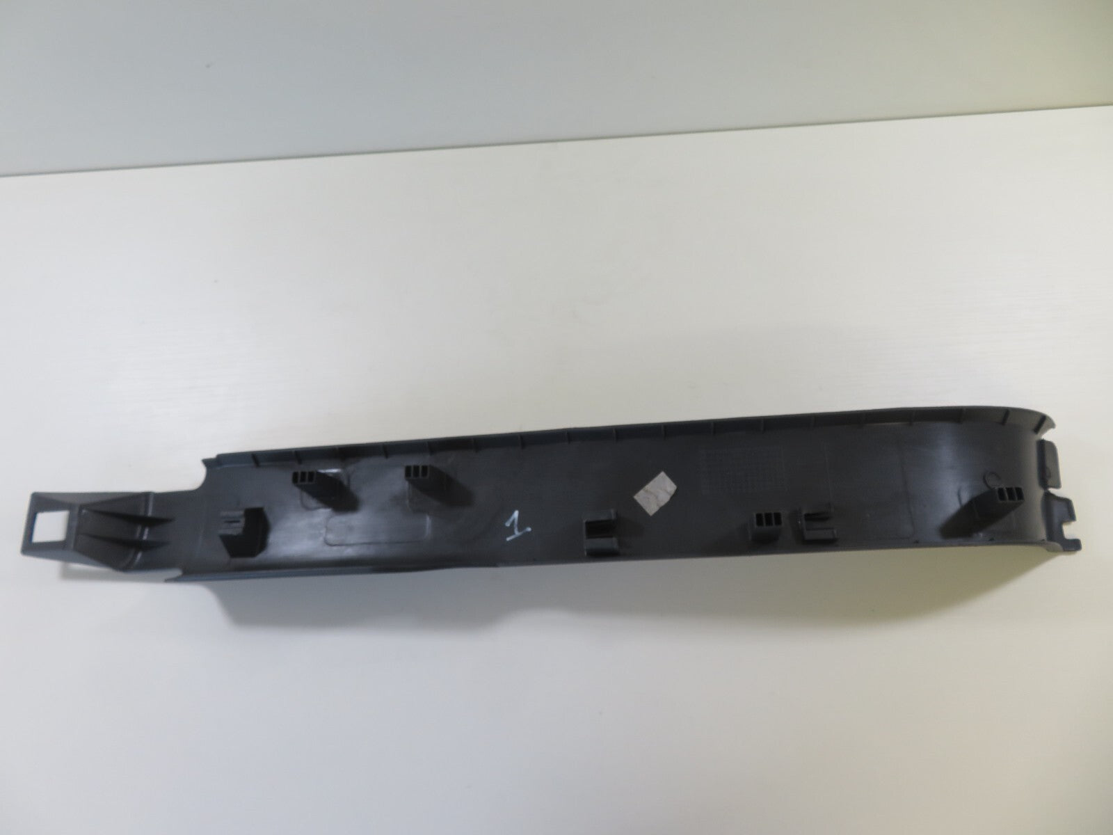 VW TOURAN NSR PASSENGER REAR DOOR SILL TRIM 1T0853371B 2003-2009 1711-1