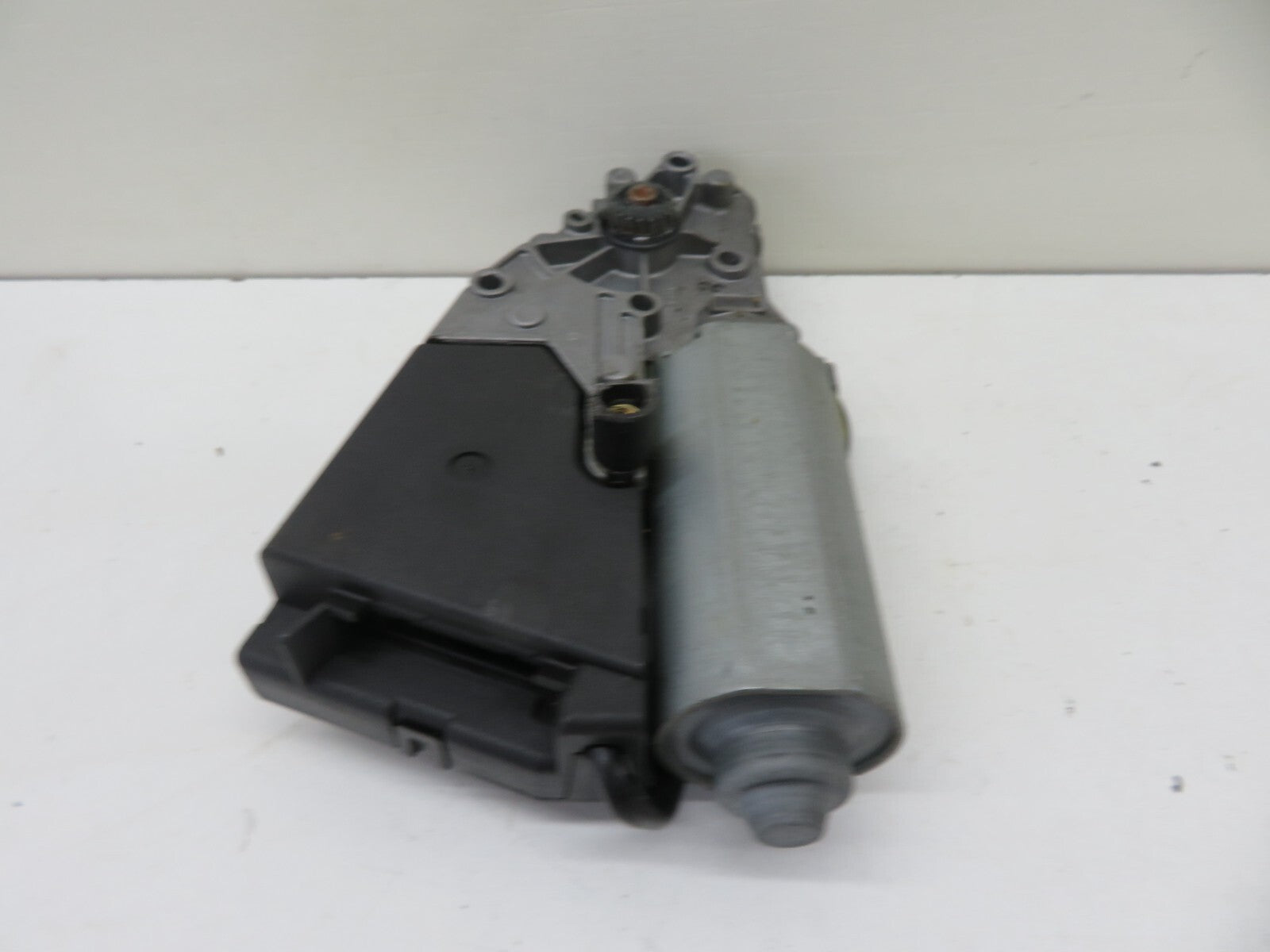 PORSCHE CAYENNE 955 SUNROOF MOTOR 8D0959591C 2003-2006 1634-9