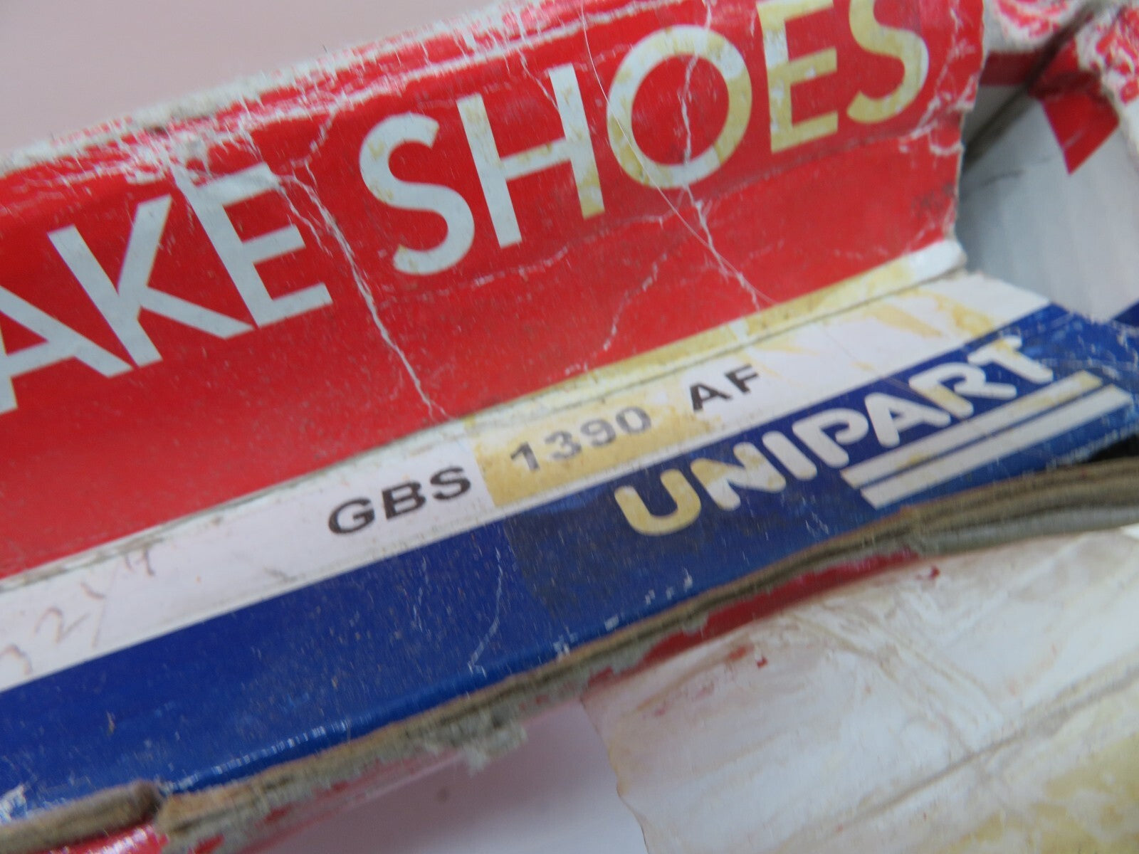 REAR BRAKE SHOES FOR PEUGEOT 306 205 309 UNIPART GBS1136AF