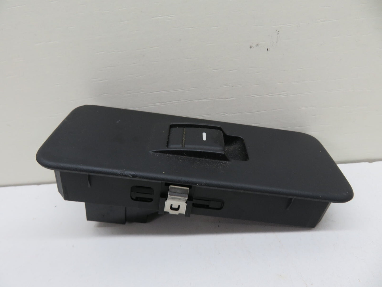 RANGE ROVER SPORT L320 REAR WINDOW SWITCH YUD501070 2005-2009 1235-24