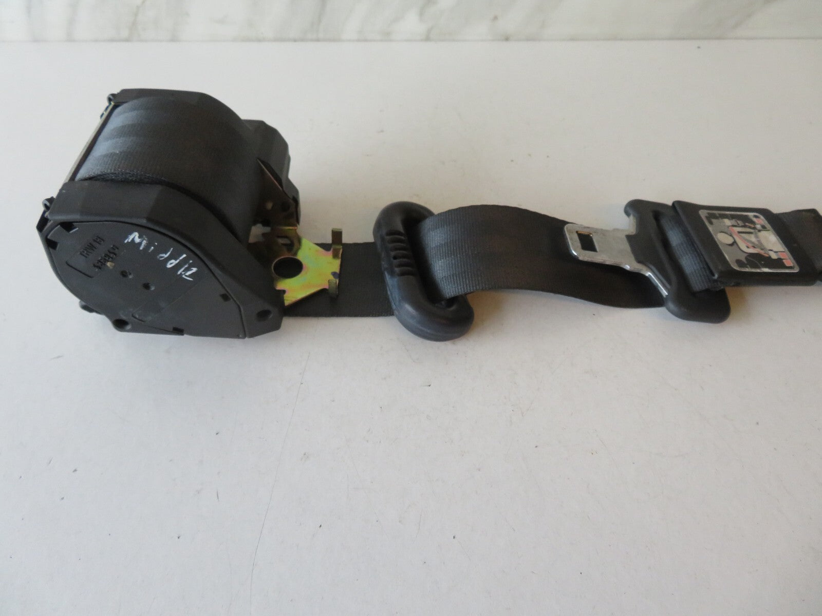 RENAULT CLIO MK2 REAR MIDDLE SEAT BELT 33019529 1998-2006 AMS1047