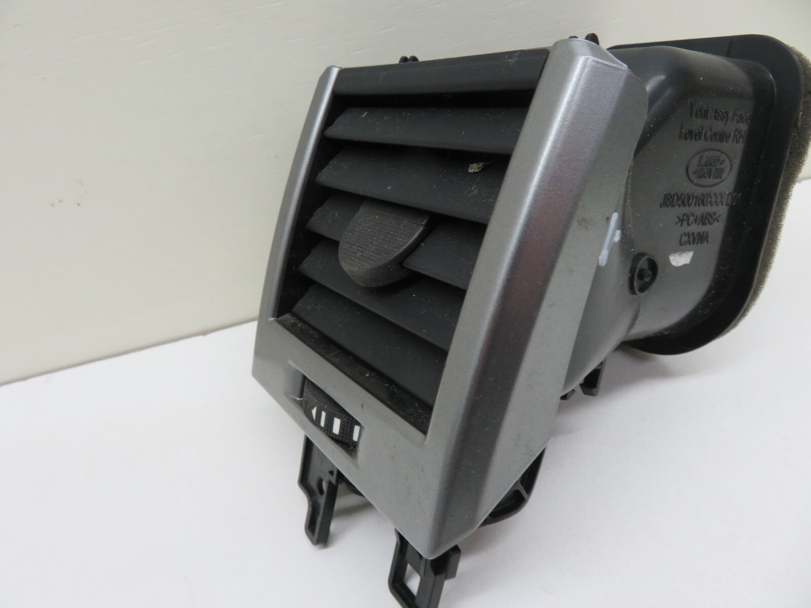 RANGE ROVER SPORT L320 DASHBOARD AIR VENT RH 2005-2009 1049-4