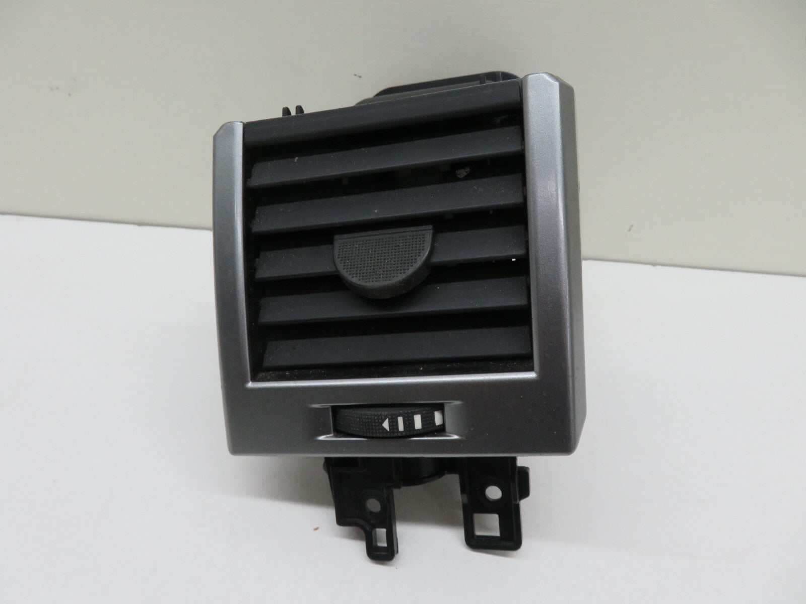 RANGE ROVER SPORT L320 DASHBOARD AIR VENT RH 2005-2009 1049-4