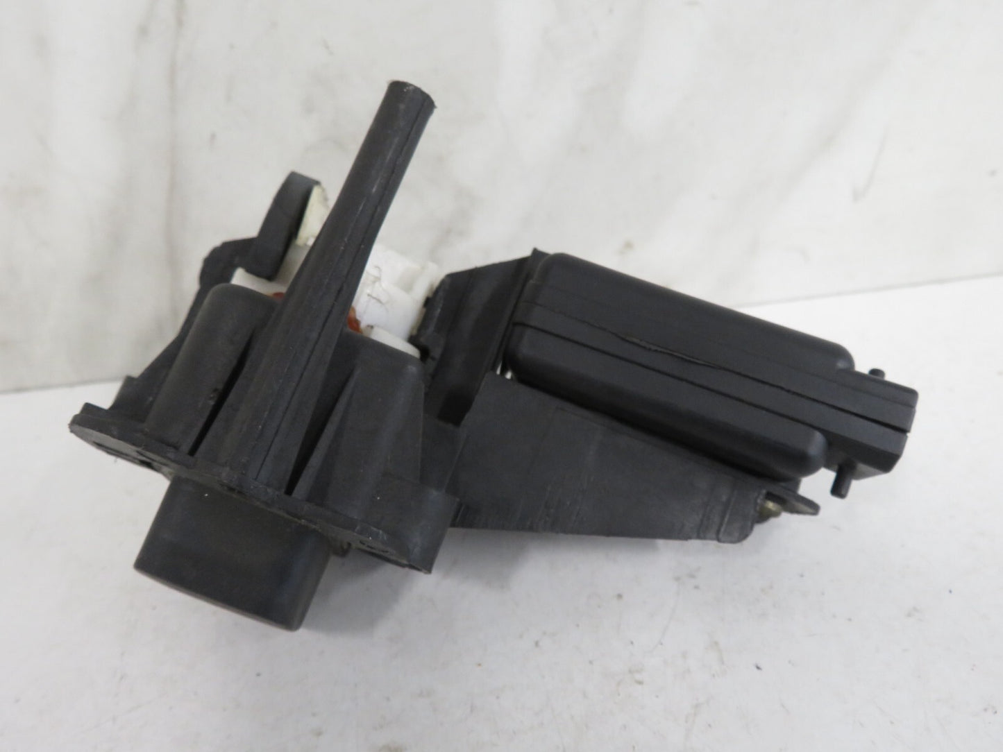 RENAULT CLIO MK2 PHASE 1 BOOT OPEN SWITCH 1998-2001 A1652-12