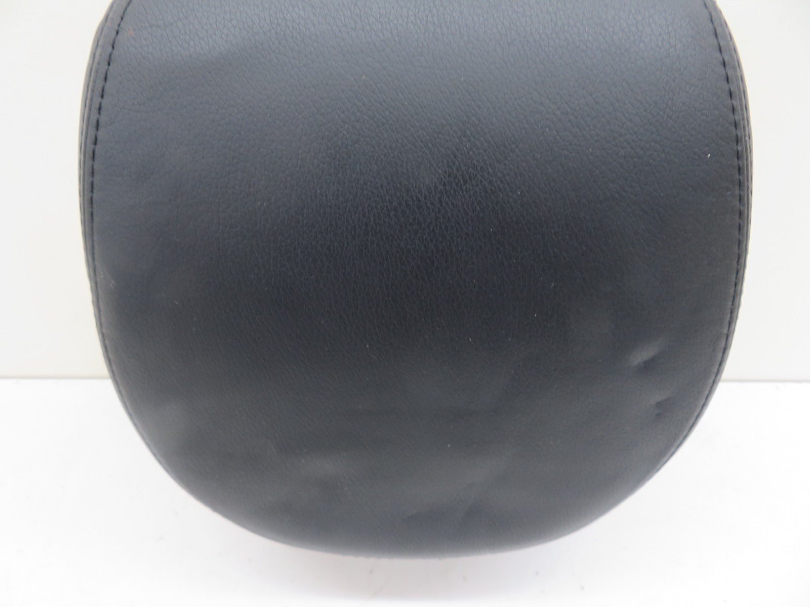 PORSCHE CAYENNE 955 REAR LEATHER HEAD REST LEFT OR RIGHT 2003-2006